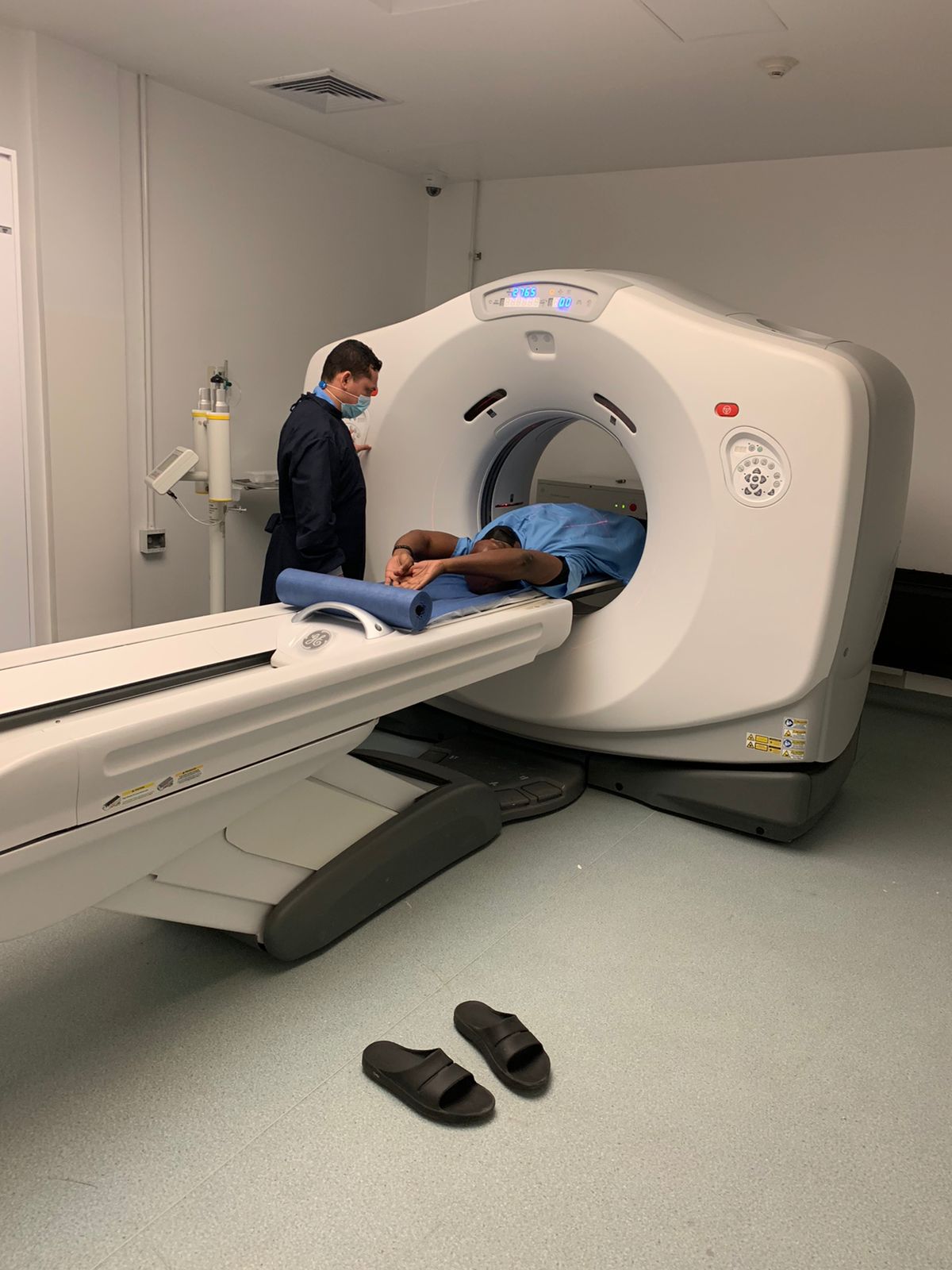Shep in an MRI machine at a private hospital in Colombia — six years as a patient in the Colombian healthcare system